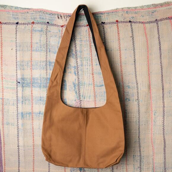Upcycled carhartt hobo bag - Picture 5 of 5